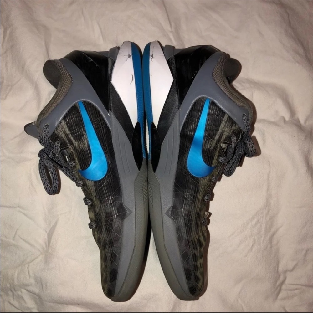 Kobe 7 Grey Cheetah Shoes - Picture 5 of 7